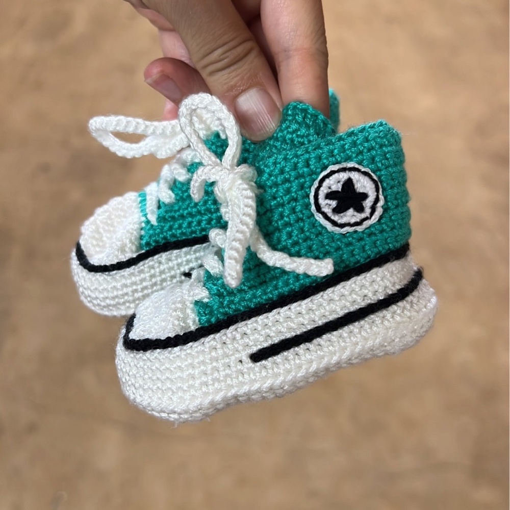 Handmade knit converse baby booties